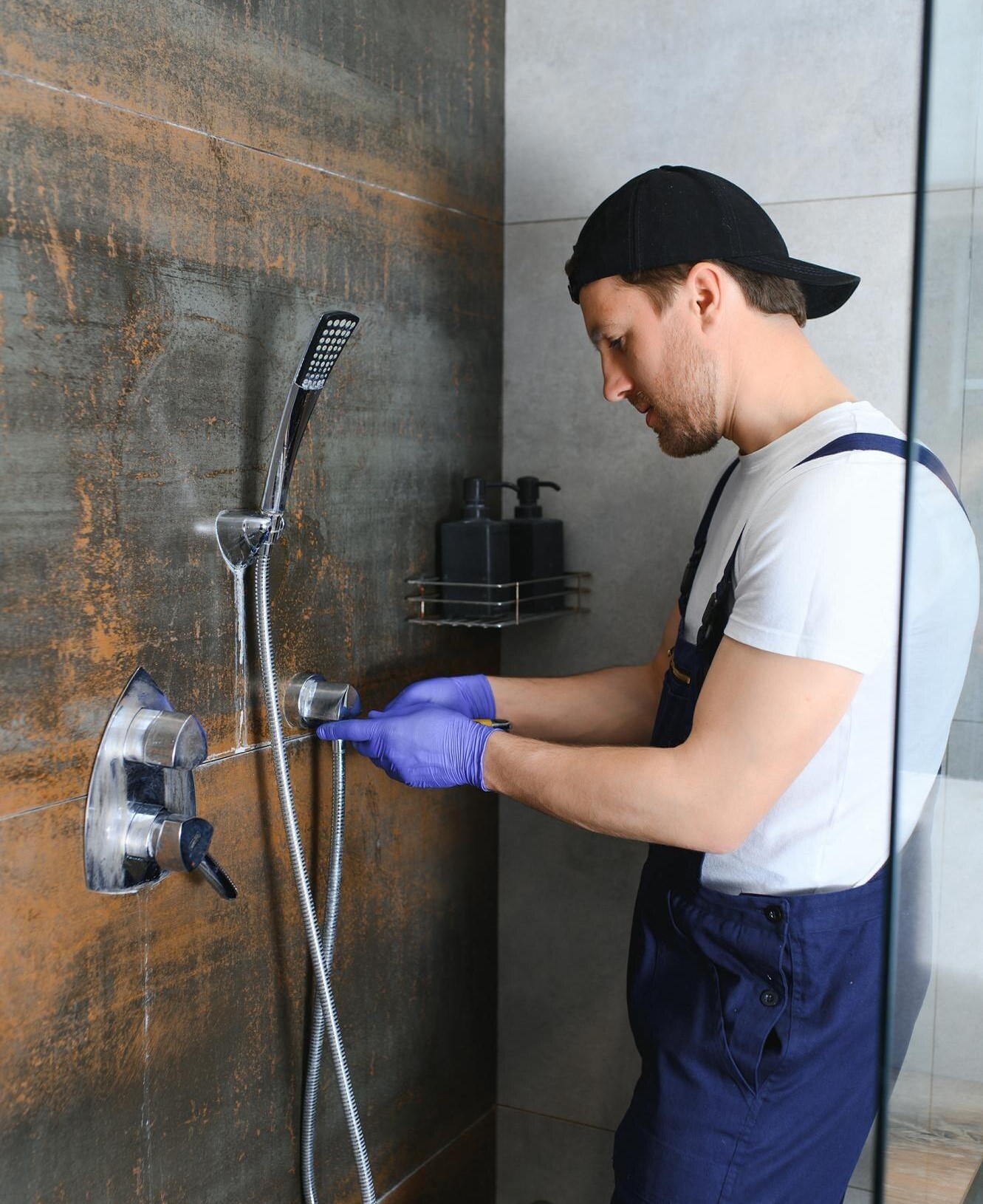 تركيب زجاج سكريت الرياض - كبائن شاور زجاجية حسب الطلب